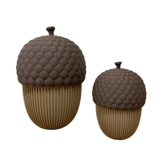 Set van twee 3D-geprinte decoratieve eikelpotjes met deksel in bruin en beige, in groot en klein formaat.