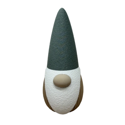  3d geprinte decoratieve gnome noma met hoge muts, witte baard en ronde neus, in klein en groot formaat.
