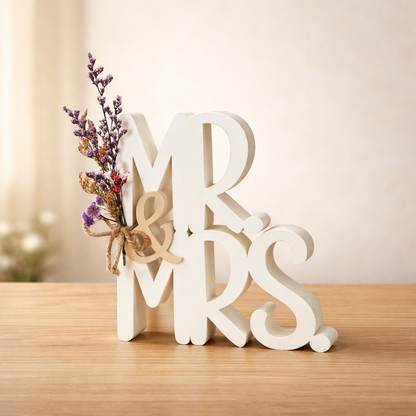 Mr&Mrs Beeldje met Bloemen – Bruiloftdecoratie & Cadeau