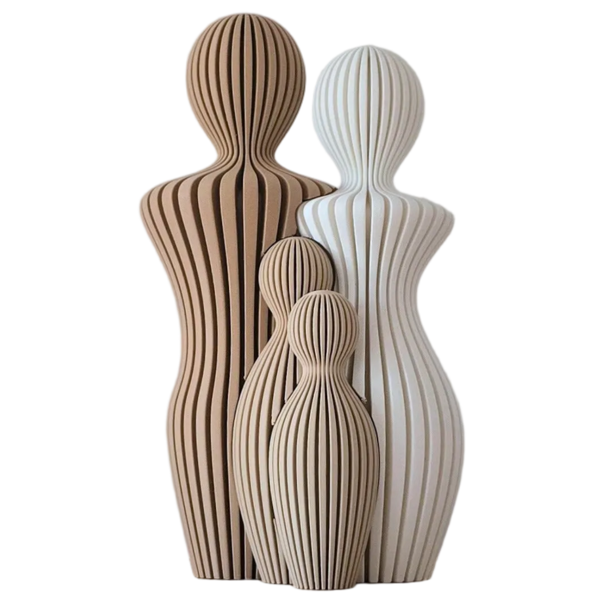 Decoratief gepersonaliseerd gezinsbeeldje vader moeder en twee kinderen in beige en bruintinten.
